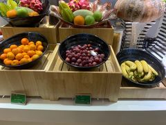 -亚洲国际大酒店·云顶阁旋转自助餐厅