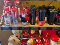 零售区-星巴克臻选(莘庄仲盛店)