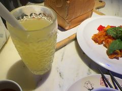-绿茶餐厅(光谷世界城步行街店)