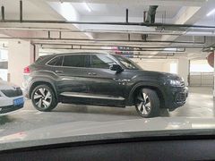 -大宁国际商业广场-地下停车库