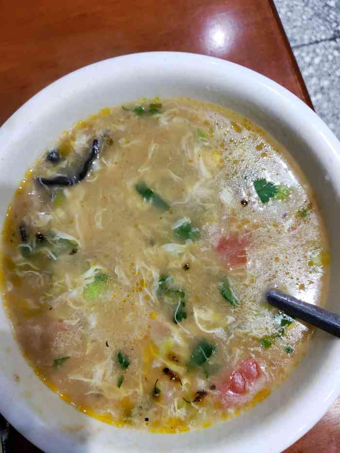 晋香源烙饼拌汤村-"平平无奇的小店也有惊喜,这家店因为在菜场.