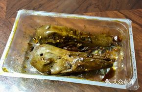 Sweet and Spicy Preserved Duck Heads