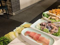-菌之家·专业纯野生菌火锅·特色炒菌