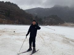 -济南卧虎山滑雪场