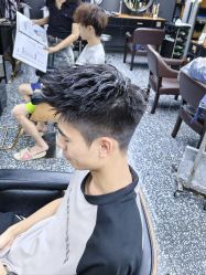 -藤野造型专业烫染接发