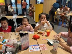 -麦当劳(华亚广场店)