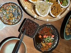 -包整·丝娃娃(一览甲秀楼风景店)