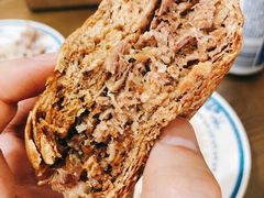 烧饼夹烧牛羊肉-老爆肚满五香烧牛羊肉