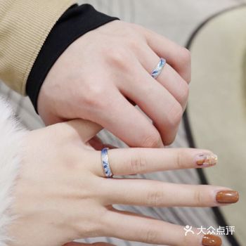 珐琅戒悦色系列 没有一段感情甘心平淡，爱本身就五光十