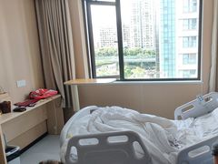 -上海大学附属上海和平眼科医院