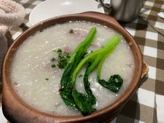 w窝蛋滑牛粥-新大咀港式茶餐厅(宝山万达店)