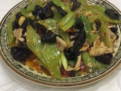 -乡土特色.冷锅鱼.牦牛肉汤锅