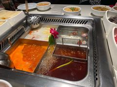 -海底捞火锅鲜切牛肉主题店(长寿路店)