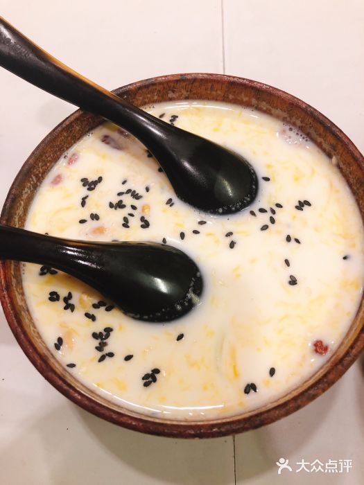 勺子米线·云南传统小吃市集(四方街店)牛奶鸡蛋醪糟图片