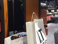 -东荟城名店仓