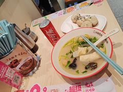 -小杨生煎(金山百联购物中心3楼店)