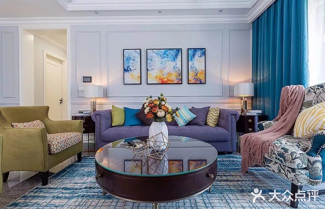 今日分享[礼花]沙发背景墙装修，你家这样装，美到没朋友！  