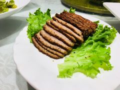 -品悦酒店(三林古镇店)