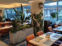 -亮马河饭店翠雅咖啡厅