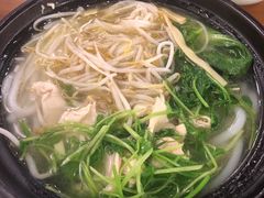 -丽虹云南过桥米线(兴工街店)
