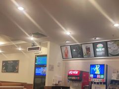 大堂-萨莉亚意式餐厅(国展天虹店)