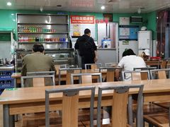 大堂-清真老铁家灌汤包