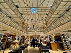 -乐蓬马歇百货公司(Rive Gauche)