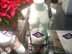 -YI PIN JU 一品居中餐厅 中国超市