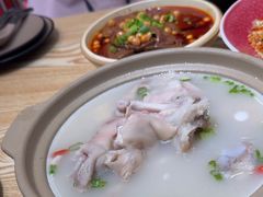 -叁煨蹄花·下饭盐帮菜(人民广场店)