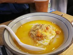 金汤黄鱼馄饨-蟹黄鱼·楼上面馆(外滩中央旗舰店)