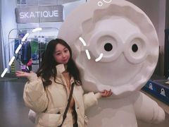 -冰纷万象滑冰场(沈阳万象城店)