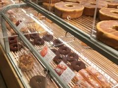 面包甜点陈列柜-好利来(十里河店)