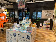 -猫的天空之城概念书店(杭州南宋御街店)