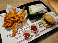 -The Habit Burger Grill 哈比特汉堡(复兴soho店)