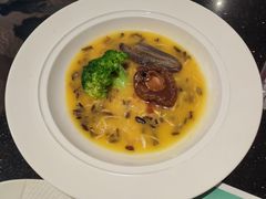 泰式酸汤鲍参翅肚-厦门悦华酒店·绿庭主题自助餐厅