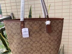 -COACH蔻驰(德基广场店)