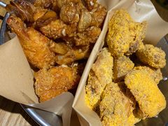 炸鸡翅一半一半-富乐满韩国正宗炸鸡韩国料理(虹泉路店)