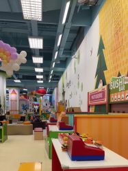 -莫莉幻想儿童乐园(三河燕郊永旺店)