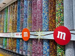 -m豆巧克力世界(上海世茂广场店)