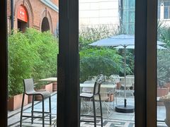 -潮一不贰·西式简餐·法式甜品(外滩店)