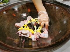 -小火炕铁锅炖鱼
