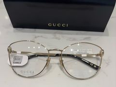 -YI OPTICAL 奕镜·蔡司战略合作店(长宁来福士店)