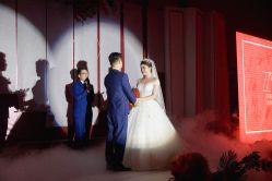 -南京宝娜嫁衣婚纱礼服馆(中央路店)