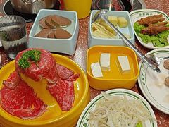 -四囍码头海鲜烧烤自助火锅(外滩南京东路悦荟广场店)