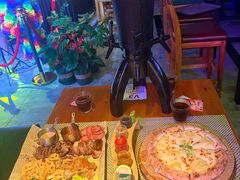 -喜鹊音乐酒馆(西街店)