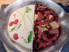 -湊湊火锅·茶憩(南京东路悦荟店)