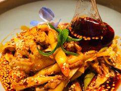敲糖棒棒鸡-辛香汇·现炒川菜(淮海路百盛店)