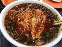 -牛一嘴·兰州牛肉面·大盘鸡(财富中心店)