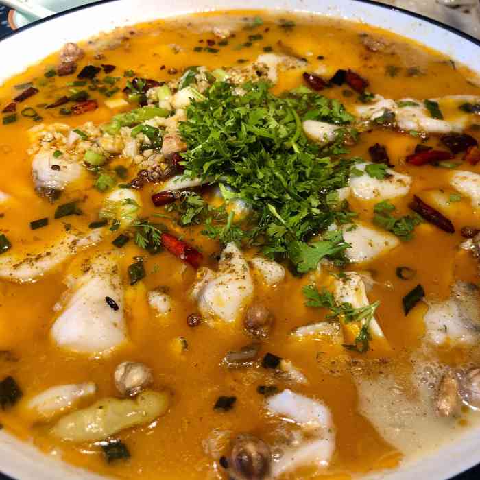 缘来私房菜(鞠通路店)-"这家店需要排队预约,我们赶在饭点前去的,.