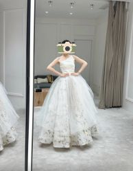 -Renee芮亦婚纱(原丽莎)